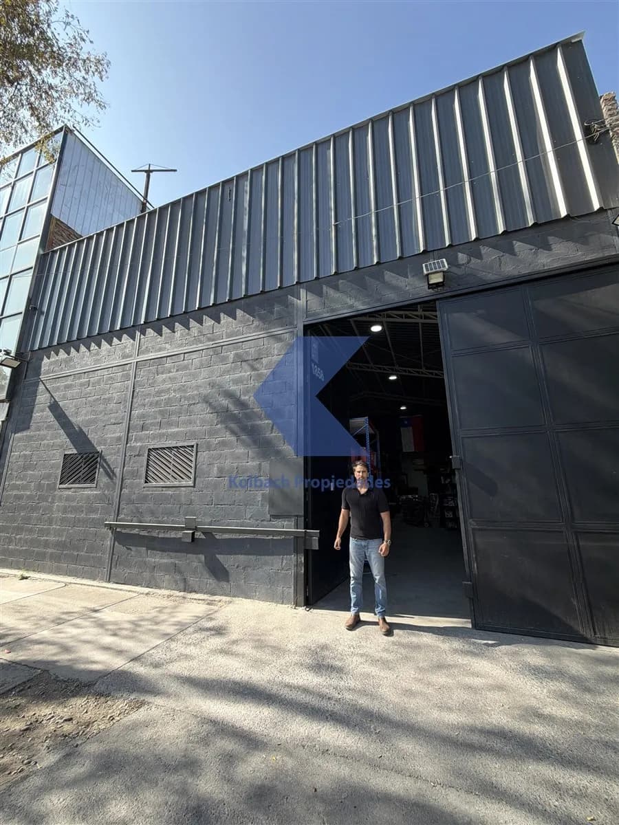 Venta Flamante Local Comercial Santiago
